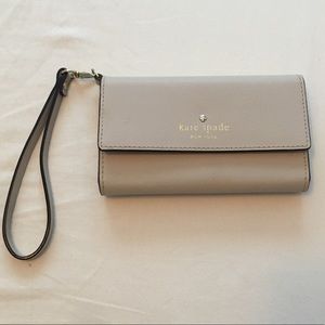 Kate Spade Cedar Street Wristlet in Pewter
